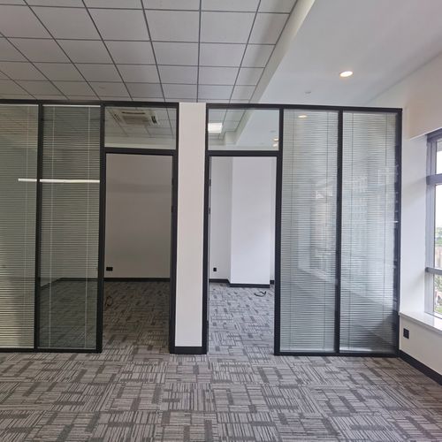 蘇州室內外裝飾 石膏板隔墻、輕鋼龍骨隔墻、吊頂礦棉板在辦公室、工廠、商場的裝修應用